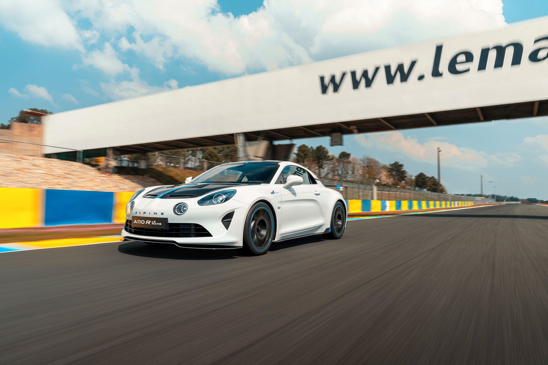 限定車「A110 R ル・マン」を発表 - Alpine Japon - アルピーヌ・ジャポン
